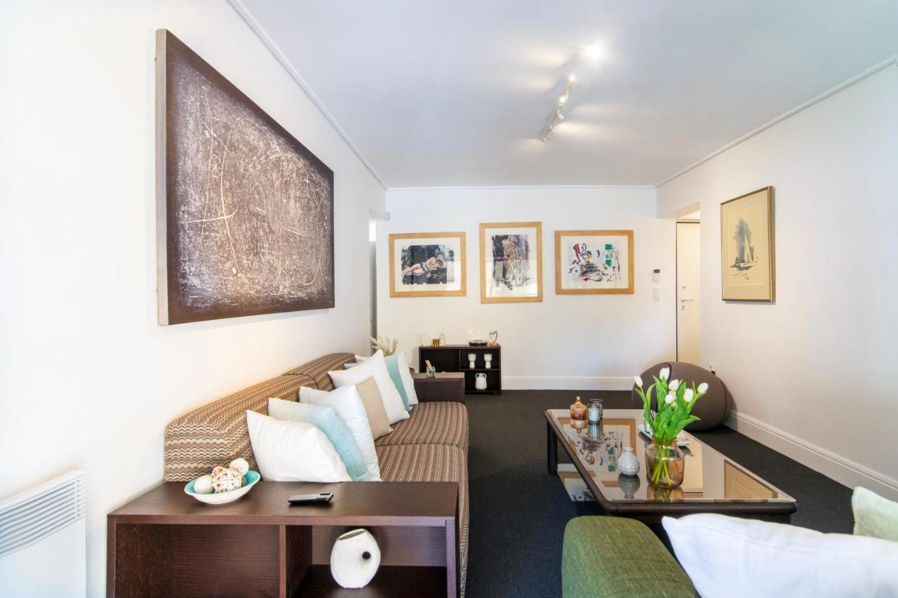 Sun & Sea Suite, Kavouri Atenas Exterior foto