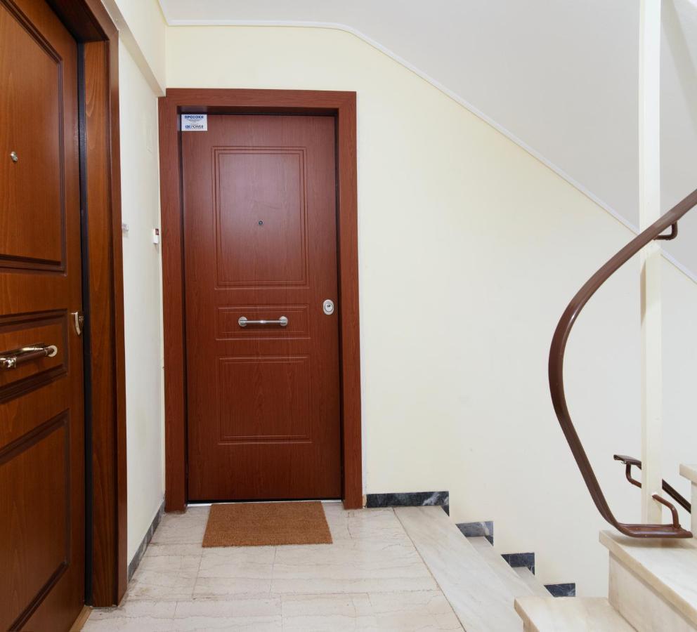 Sun & Sea Suite, Kavouri Atenas Exterior foto
